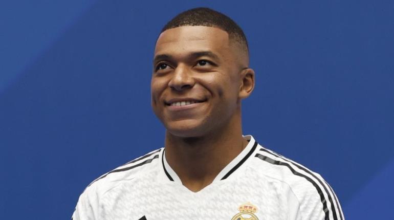 Didier Deschamps molesto con el Real Madrid por alinear a Mbappé tras lesión