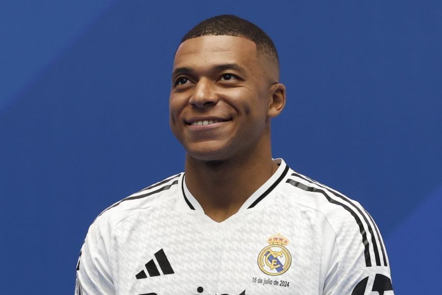 Didier Deschamps molesto con el Real Madrid por alinear a Mbappé tras lesión