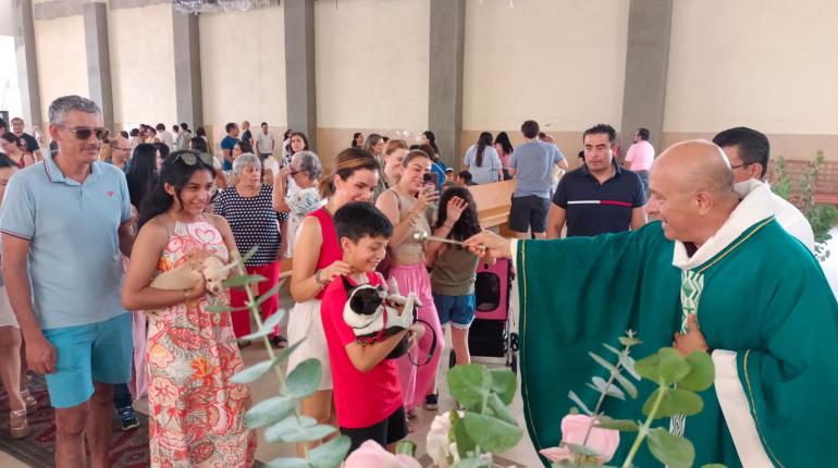 ¡Mascotas bendecidas! Por 6to año consecutivo Parroquia Universitaria de San Marcos realiza jornada