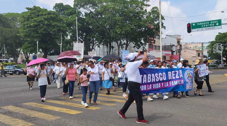 Marchan en Tabasco por la Vida y la Mujer; piden políticas en favor de embarazadas