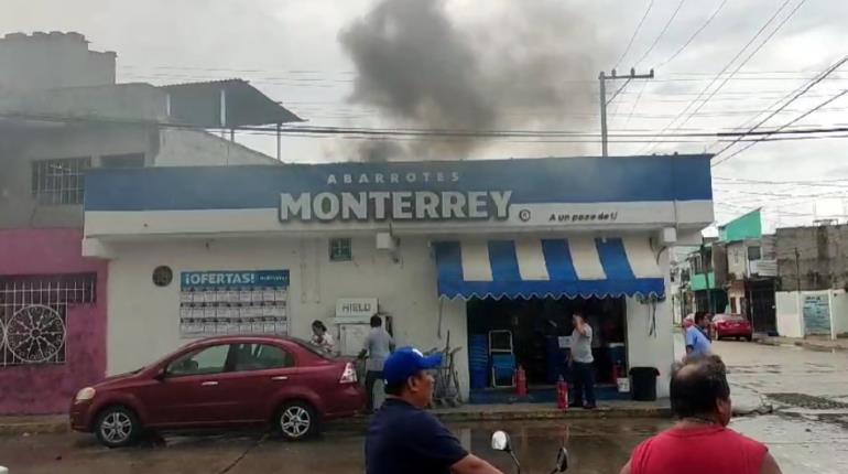 Se incendia abarrotera por cortocircuito