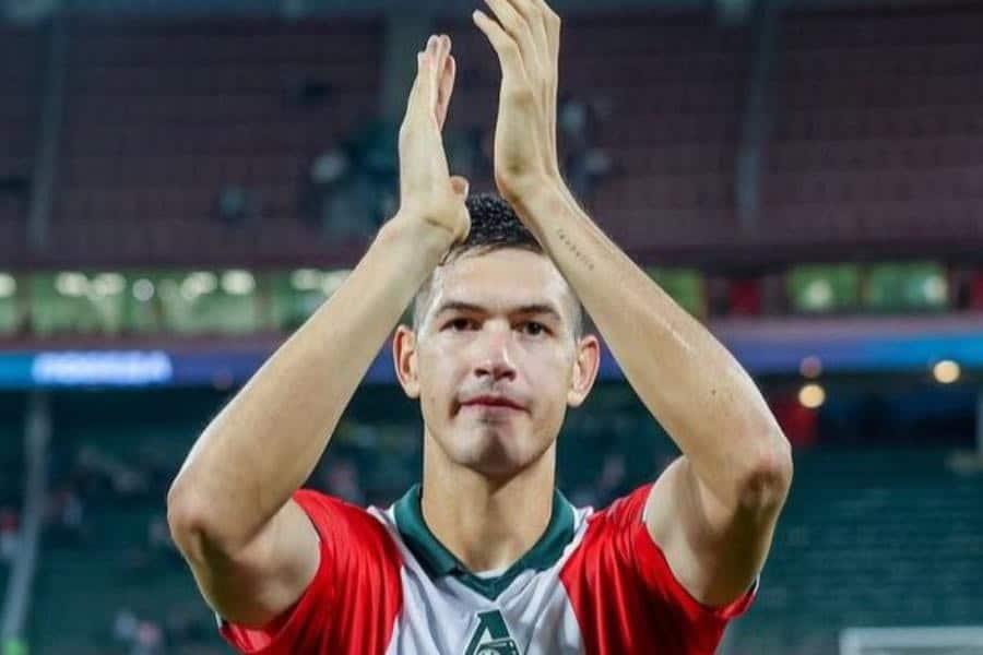 César Montes sigue siendo titular con el Lokomotiv de Rusia y dominan la Liga