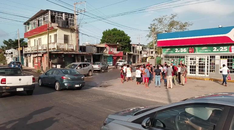 Semáforos en cruce de vía Periférico ante constantes accidentes, piden en Pyasur 