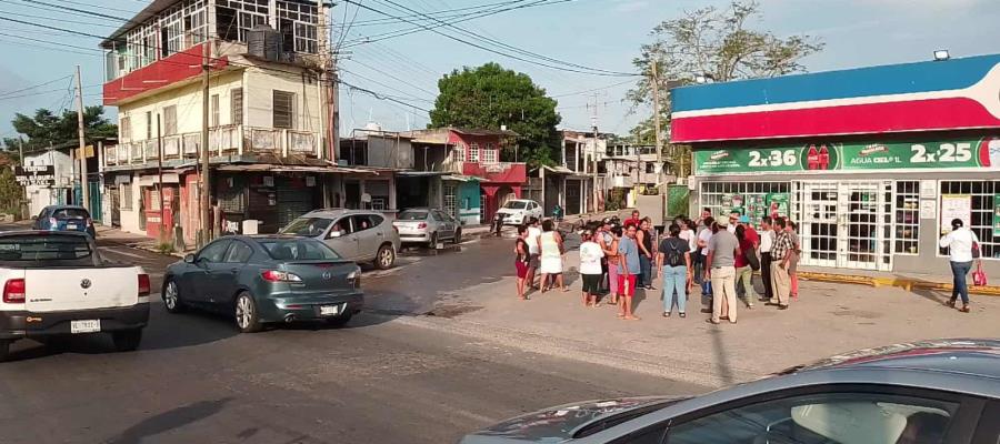 Semáforos en cruce de vía Periférico ante constantes accidentes, piden en Pyasur 