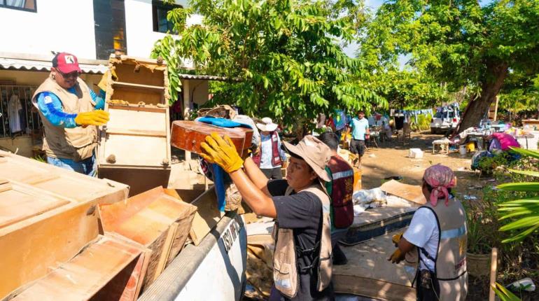 Más de mil 500 servidores públicos realizan trabajo comunitario en Acapulco: Sheinbaum