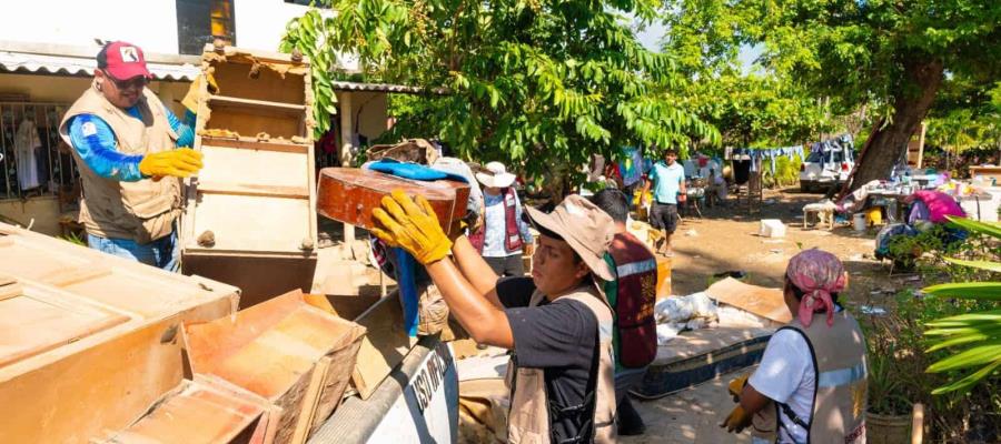 Más de mil 500 servidores públicos realizan trabajo comunitario en Acapulco: Sheinbaum