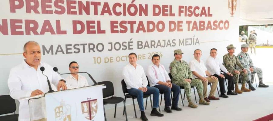 Trabajar con integridad y disposición, llama José Barajas a colaboradores de FGE