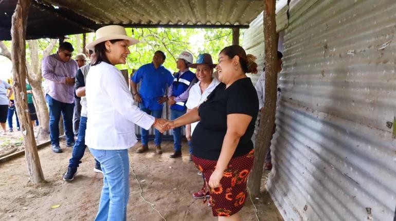 Yolanda Osuna encabeza inicio del programa de construcción de pisos firmes