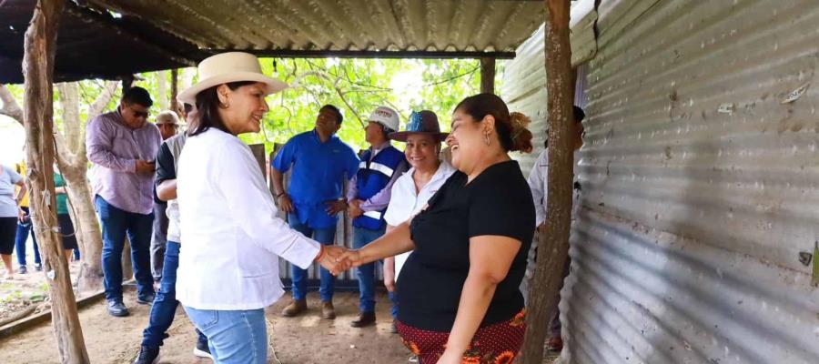 Yolanda Osuna encabeza inicio del programa de construcción de pisos firmes