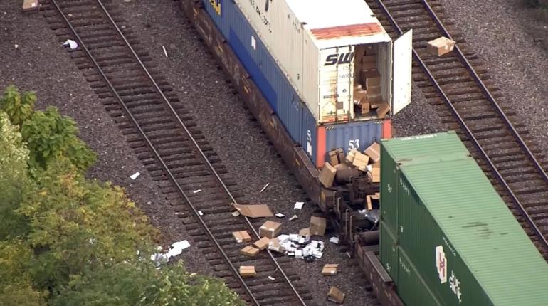 Saquean tren de carga en Chicago