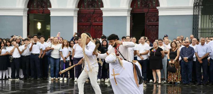 Con ambiente festivo, celebran la pluralidad étnica y cultural en Plaza de Armas