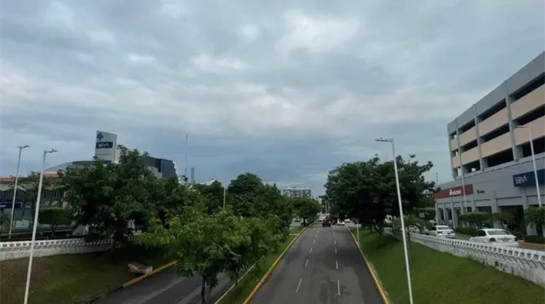 Chubascos con lluvias puntuales fuertes se esperan para este sábado en Tabasco