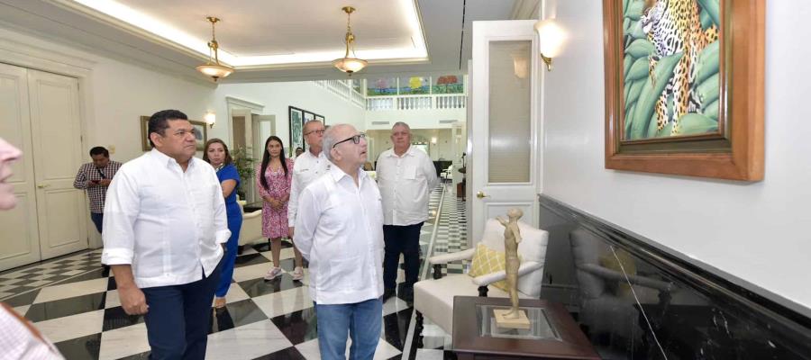 Visita Tabasco titular del INAH; recorre Quinta Grijalva como parte del proyecto de convertirlo en Centro Cultural