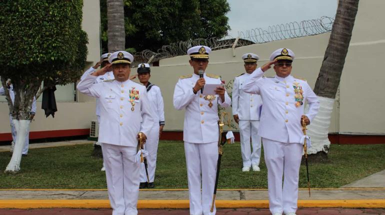 Realizan cambio de mando en la Novena Zona Naval