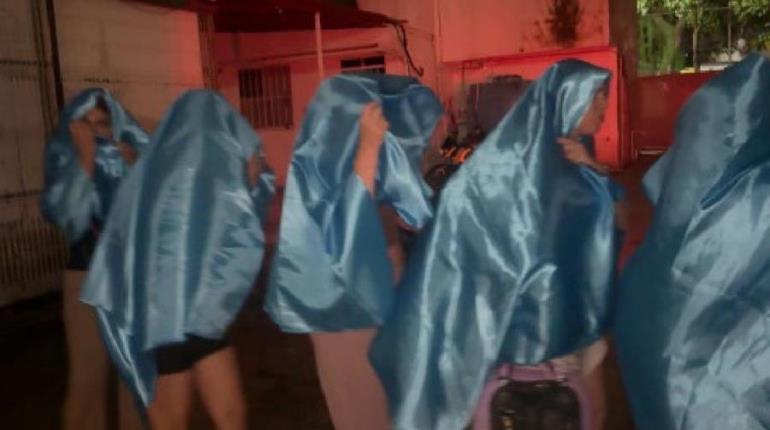 Fuerzas federales rescatan a 14 mujeres que eran explotadas sexualmente en Quintana Roo