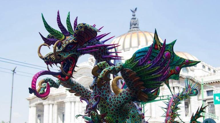 Desfile de alebrijes con más de 200 figuras en CDMX