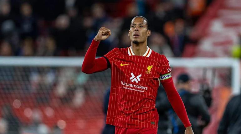 Virgil van Dijk, en negociaciones para seguir en Liverpool