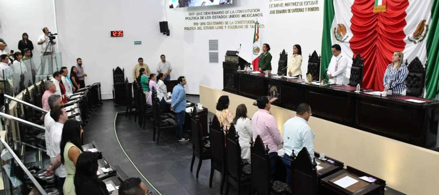 Congreso tabasqueño guarda minuto de silencio por fallecimiento de mamá de diputada del PRD