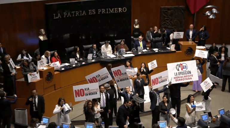 Morena aprueba fast-track en el Senado ´blindar´ reformas constitucionales