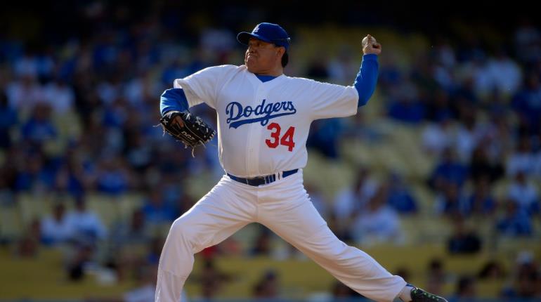 Dodgers dedica homenaje a Fernando Valenzuela en el Juego 1 de la Serie Mundial