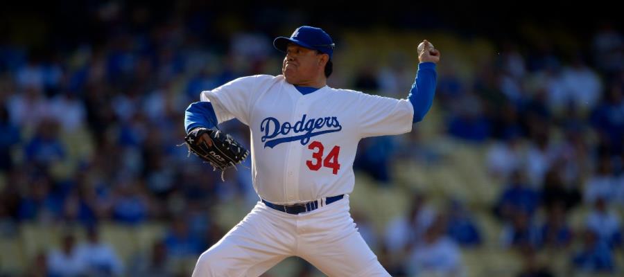 Dodgers dedica homenaje a Fernando Valenzuela en el Juego 1 de la Serie Mundial