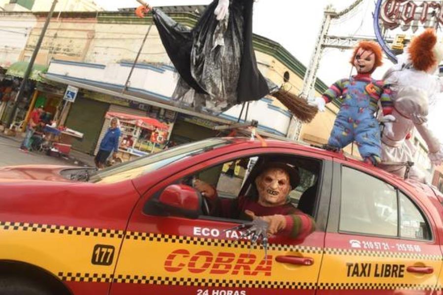 Circula en Tamaulipas taxi del terror por fiestas de Halloween