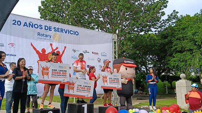 José Alberto Balán y Alejandra Balderas ganan carrera del Club Rotario Tabasco