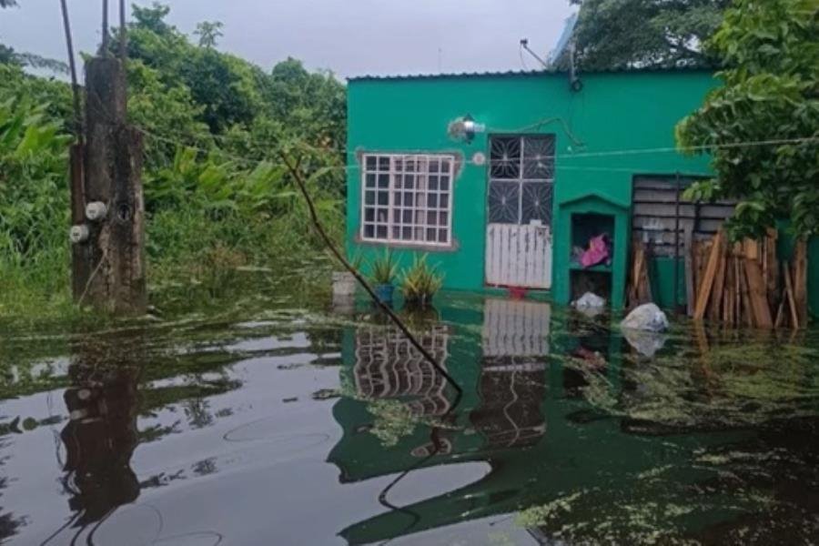 Llevan 10 días entre el agua y cada año es lo mismo: Habitante de Canabal 1ª