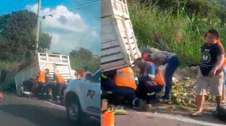 Rapiñan camioneta cargada de elotes en la Villahermosa-Cárdenas