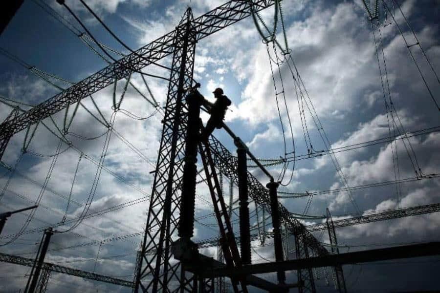 Dar mantenimiento a red eléctrica para evitar apagones plantea Diócesis de Tabasco a CFE Dar mantenimiento a red eléctrica para evitar apagones plantea Diócesis de Tabasco a CFE
