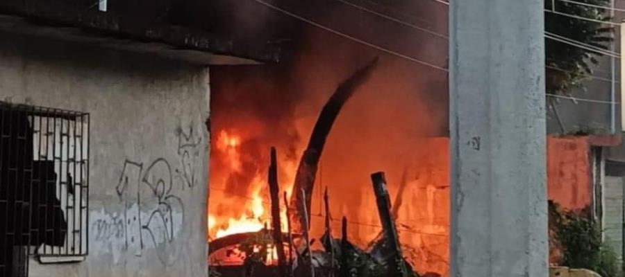 Se incendia taller automotriz en Macuspana