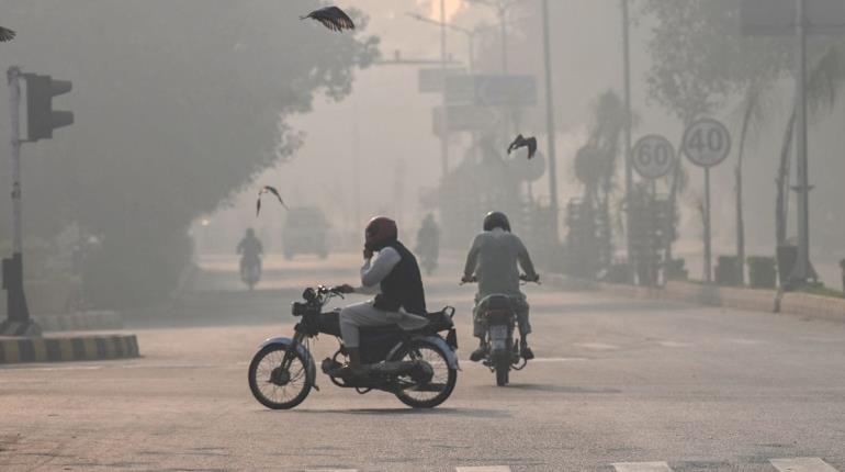 Nivel de contaminación en una ciudad de Pakistán es 40 veces superior al límite de la OMS