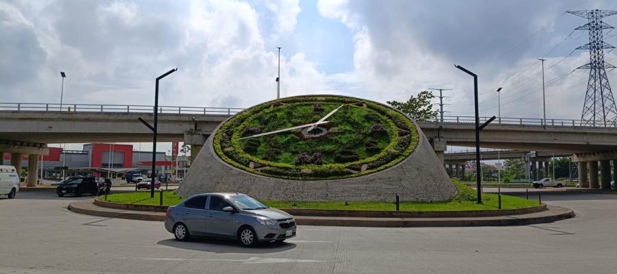 Inestabilidad en el voltaje provoca fallas en el mecanismo del reloj floral en nueva ubicación