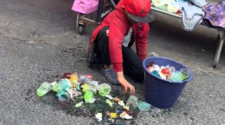 Graban nuevamente a niño de las gelatinas