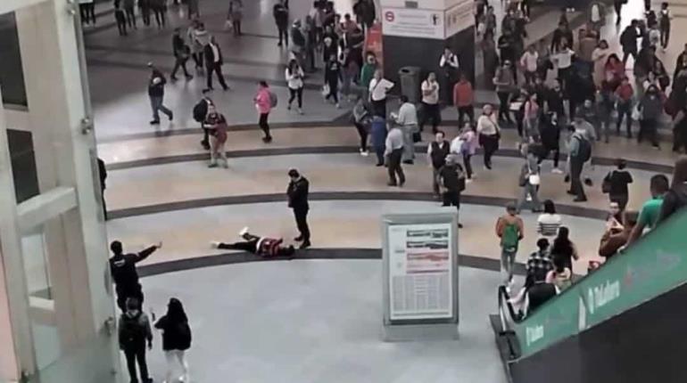 Hombre muere tras caer del segundo piso de plaza Fórum Buenavista en la CDMX