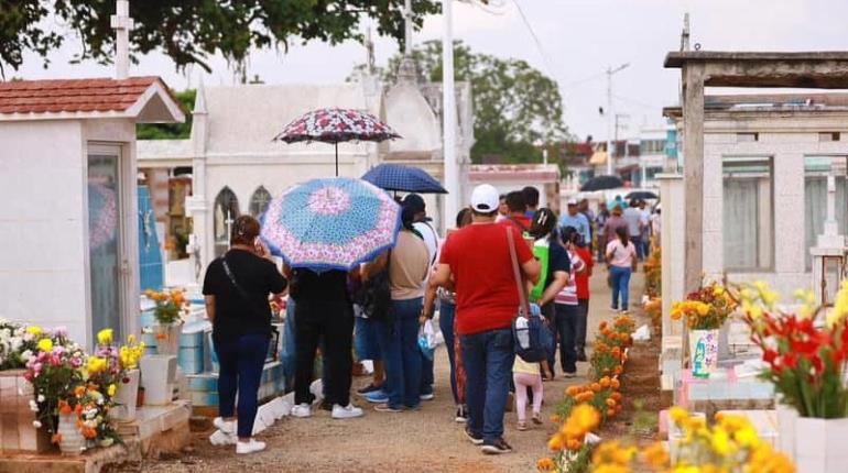 Reporta Centro afluencia de más de 37 mil 615 visitantes a panteones municipales