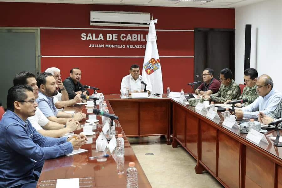 Encabeza Javier May reunión de seguridad y jornada de atención social en Cárdenas