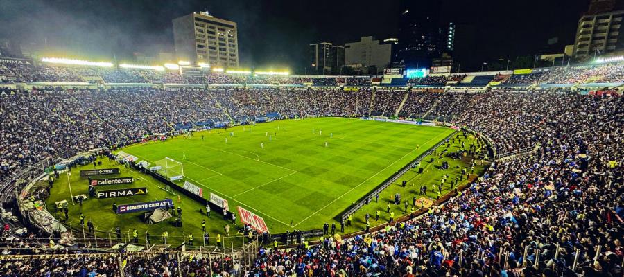 Retiran sellos de clausura del estadio Ciudad de los Deportes