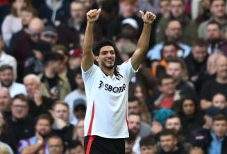 Raúl Jiménez da asistencia y Fulham gana 2-0 a Crystal Palace