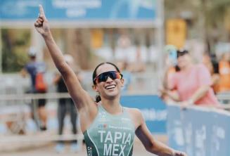 Rosa María Tapia, oro en Copa del Mundo de Triatlón en Brasil