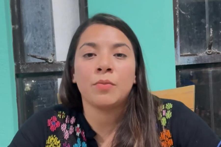 Critican a diputada morenista de Guerrero por viajar a bordo de una Cybertruck