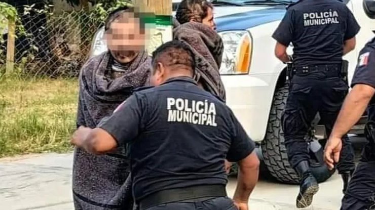 Detienen, amarran y desnudan a 2 presuntos ladrones en Hidalgo