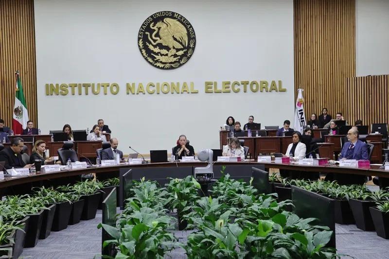 Elección judicial no requiere tanto gasto del INE, insiste Sheinbaum