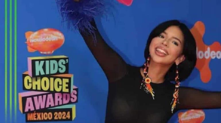 Abuchean a Ángela Aguilar en los premios "Kids Choice Awards"