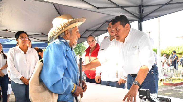 Anuncia May primeras jornadas de cirugía gratuita de cataratas