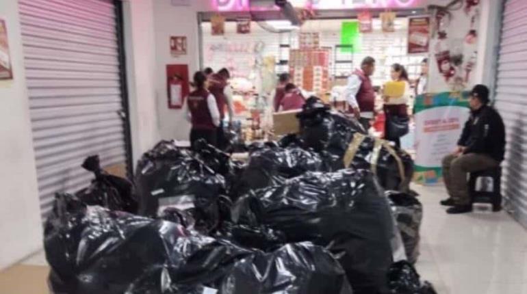 Decomisan 90 mil piezas de productos "pirata" en plaza Izazaga; IMPI va por extinción de domino