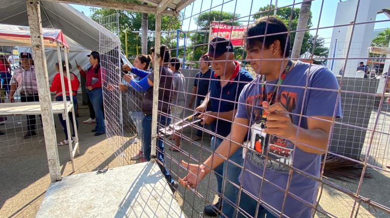 Fiscalización retira puestos del parque La Paz; comerciantes acusan abuso de autoridad