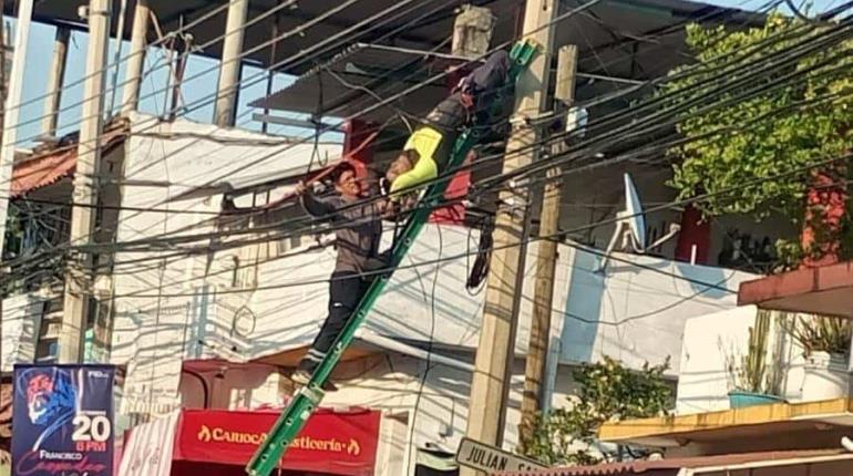 Hombre sufre quemaduras tras descarga eléctrica en "Tierra Colorada"