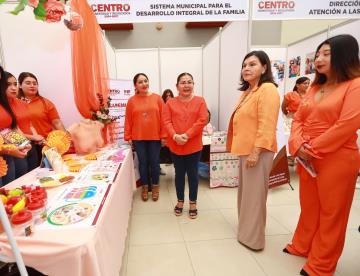 “Mujeres al Centro” se reforzará para atender a 10 mil beneficiarias: Osuna