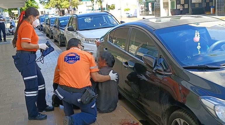 Alarma persona en situación de calle con golpes y sangre en Villahermosa